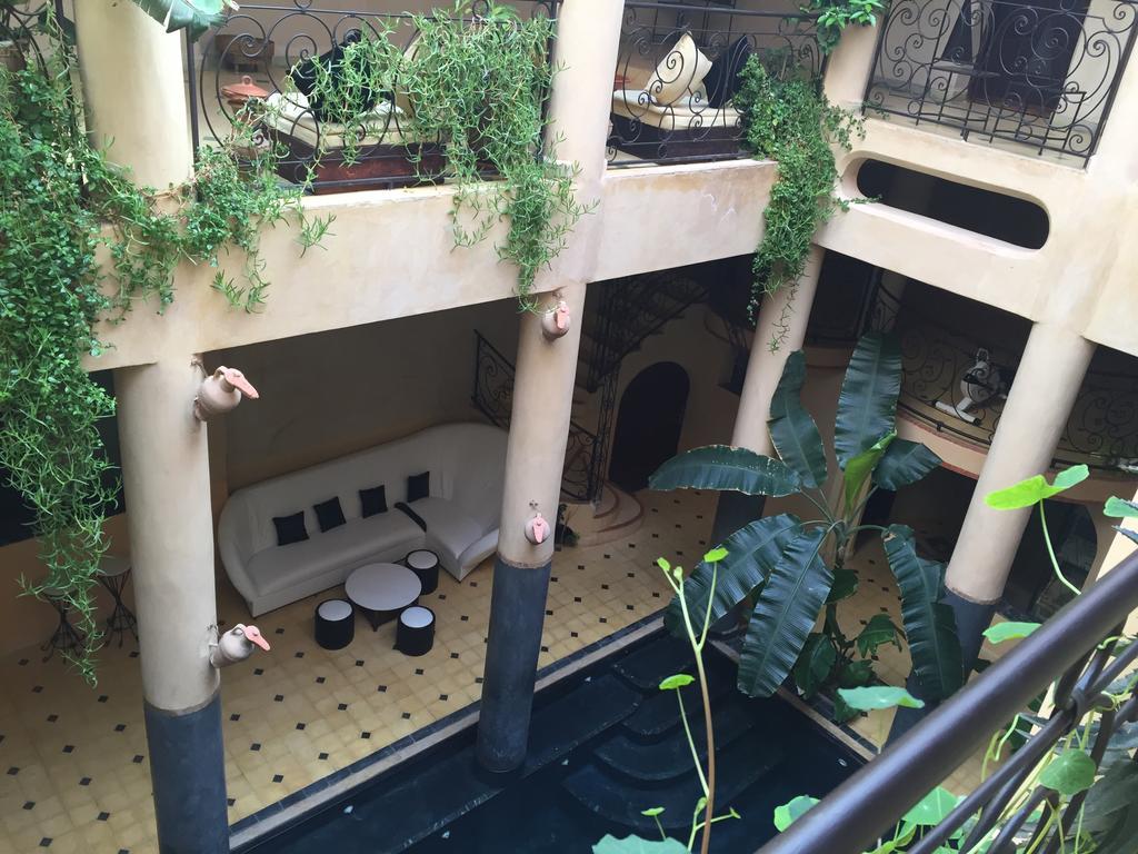 提特里古堡Spa旅馆 阿伊特本哈杜 外观 照片
